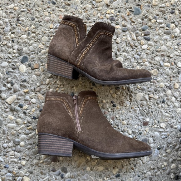 Clarks Shoes - Clarks Collection Ankle Boots Womens 8 Brown Suede Zip Booties Block Heel UK 5.5